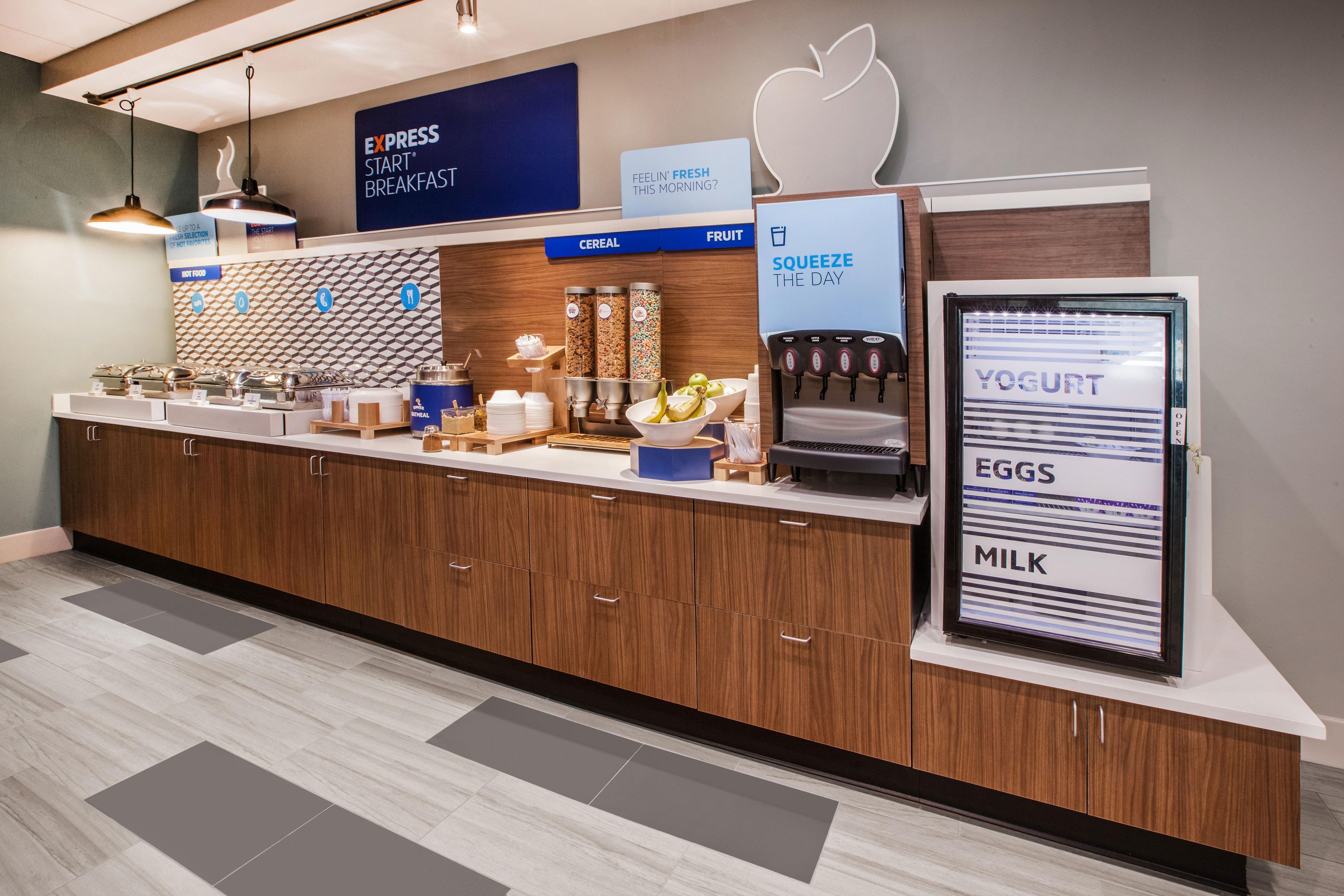 Holiday Inn Express & Suites Alliance By Ihg Экстерьер фото