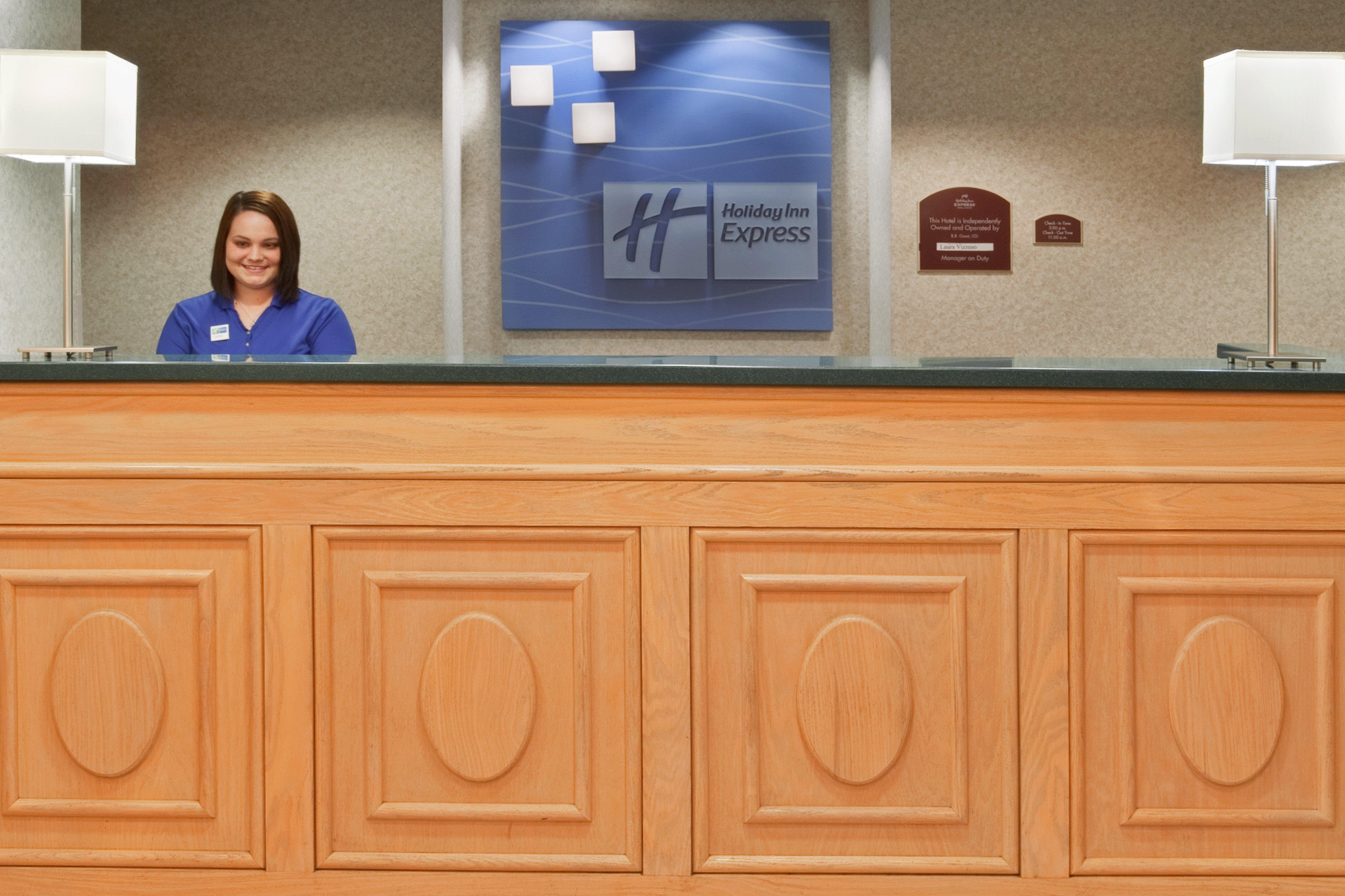 Holiday Inn Express & Suites Alliance By Ihg Экстерьер фото