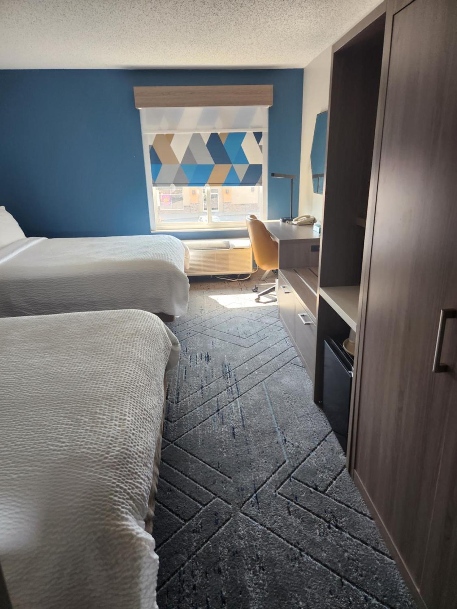 Holiday Inn Express & Suites Alliance By Ihg Экстерьер фото