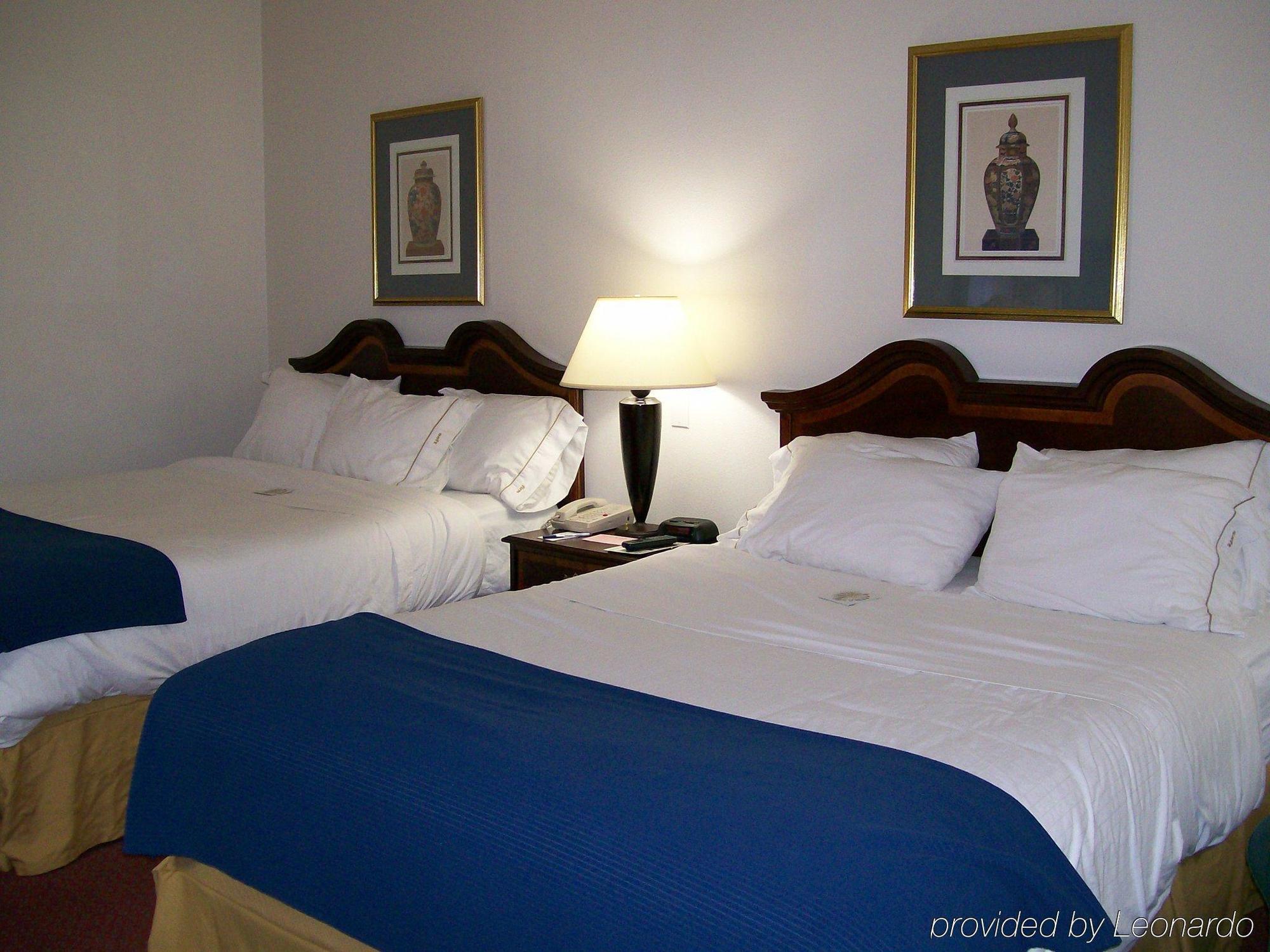 Holiday Inn Express & Suites Alliance By Ihg Экстерьер фото