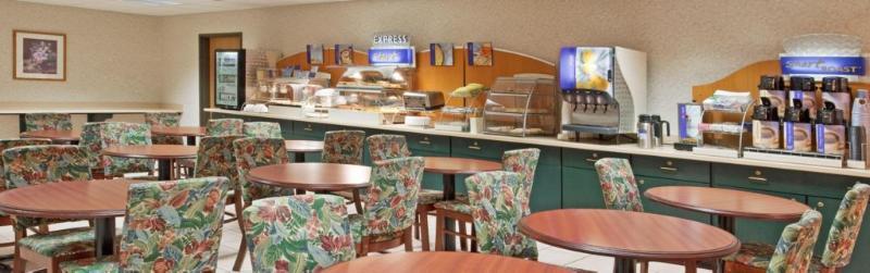 Holiday Inn Express & Suites Alliance By Ihg Экстерьер фото