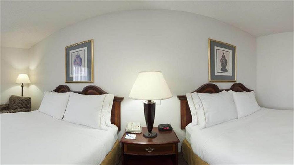 Holiday Inn Express & Suites Alliance By Ihg Экстерьер фото