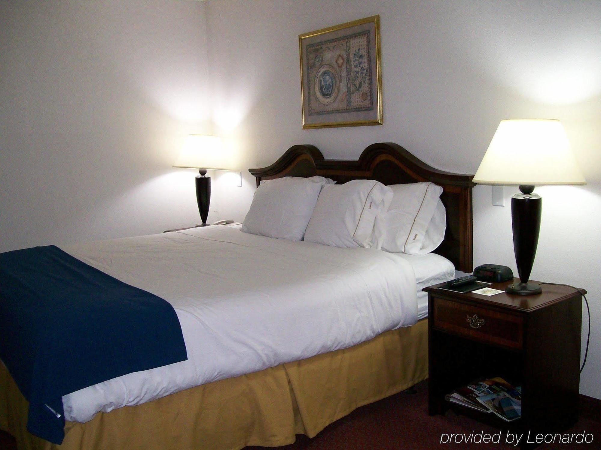 Holiday Inn Express & Suites Alliance By Ihg Экстерьер фото